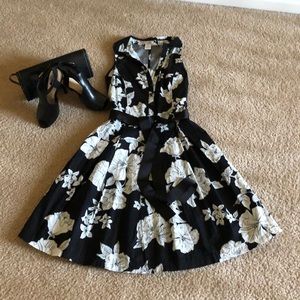 Guess sleeveless dress - Small